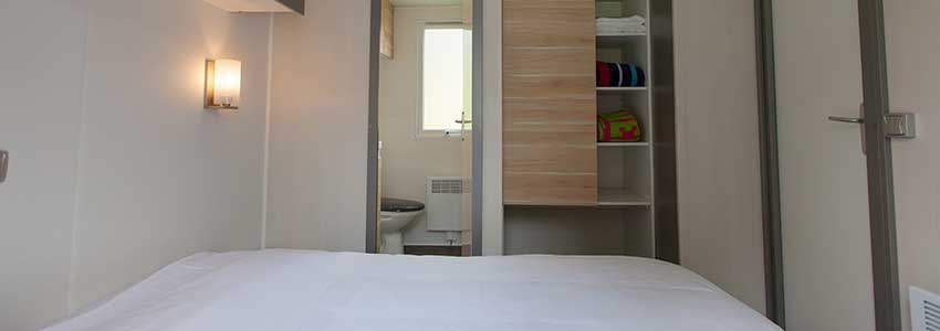 Zusätzlicher Komfort im Chalet exclusive mit Schlafzimmer mit eigenem Bad