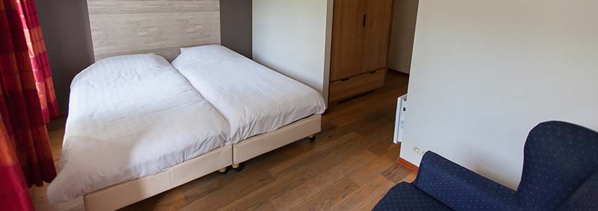 Geräumiges Zweibettzimmer in einem Ferienhaus in den belgischen Ardennen